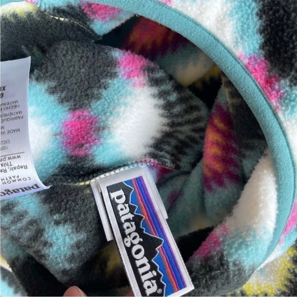 Patagonia Synchilla Snap-T tribal print fleece pullover.
Size XL. 14 years - Picture 8 of 15